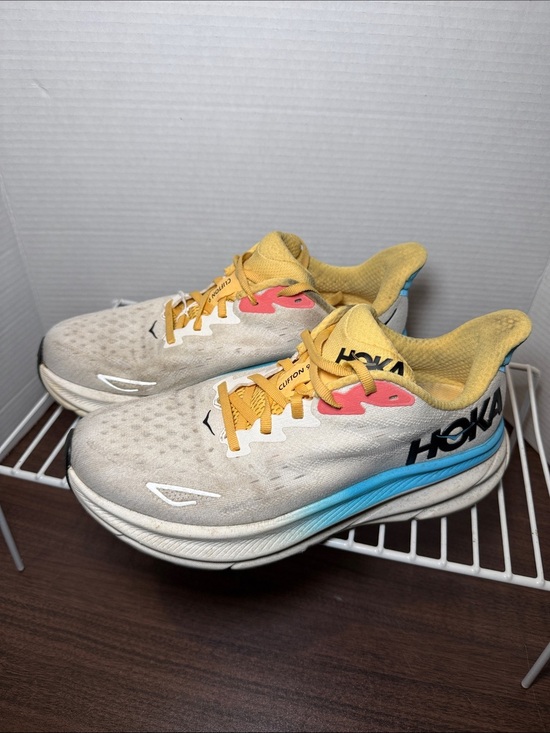 Hoka Shoes - Hoka Clifton 9 'Blanc de Blanc/Swim Day' Women's Running Shoes Size 8.5B